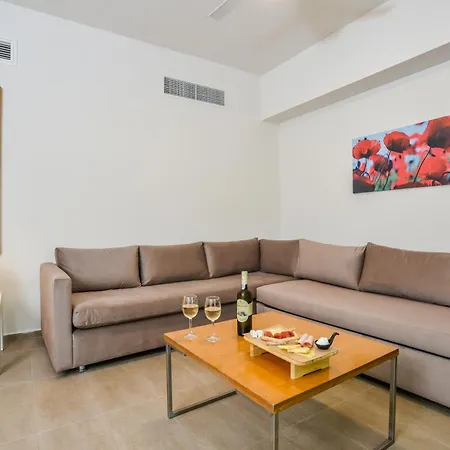 Hotel Club Agia Anna 4*