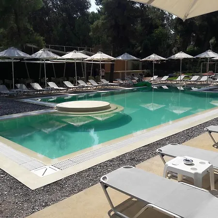 Club Hotel